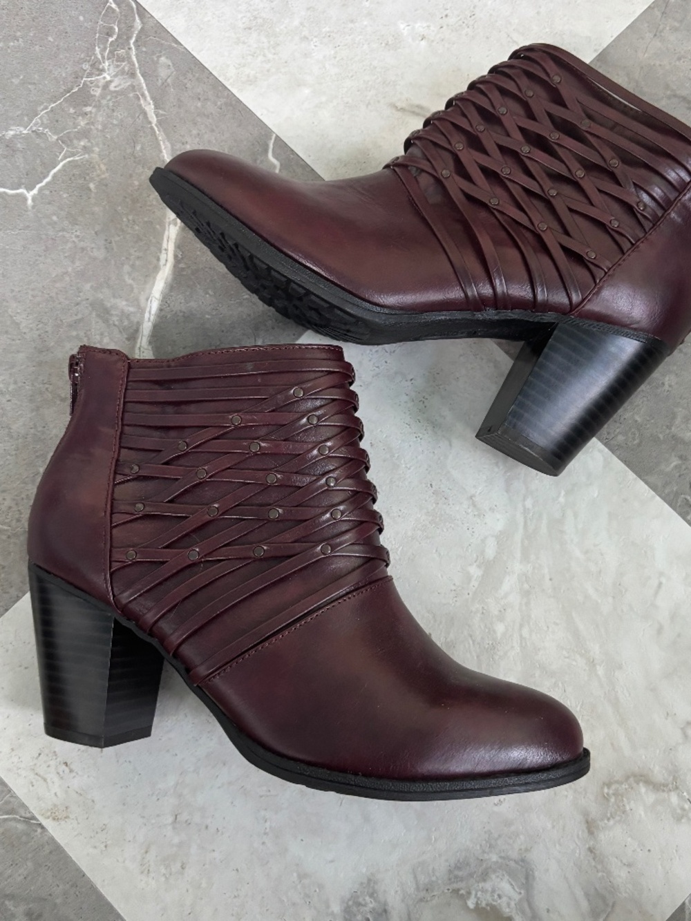 NWOT Avenue Cloudsteppers Women's Burgundy Booties